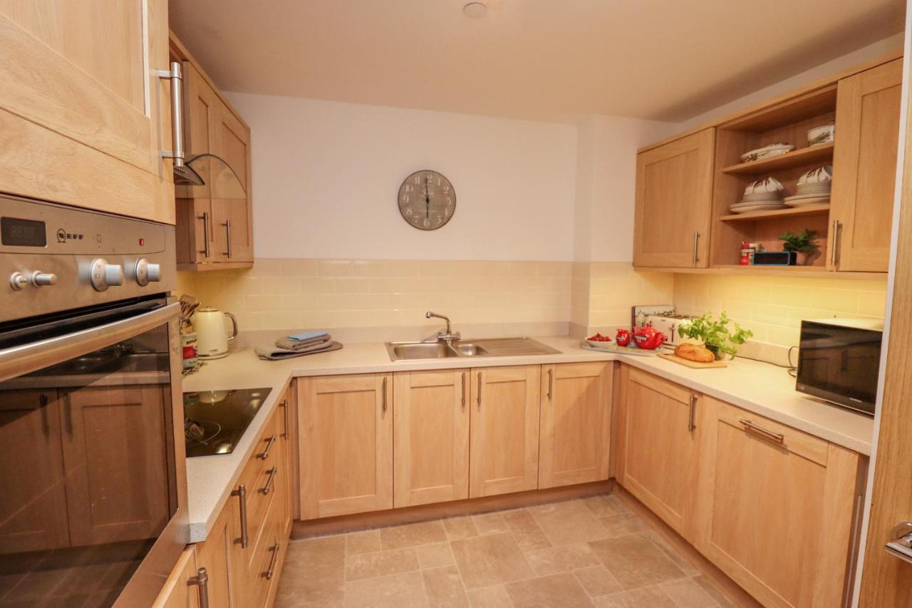 Above & Beyond Appartement Whitby Buitenkant foto