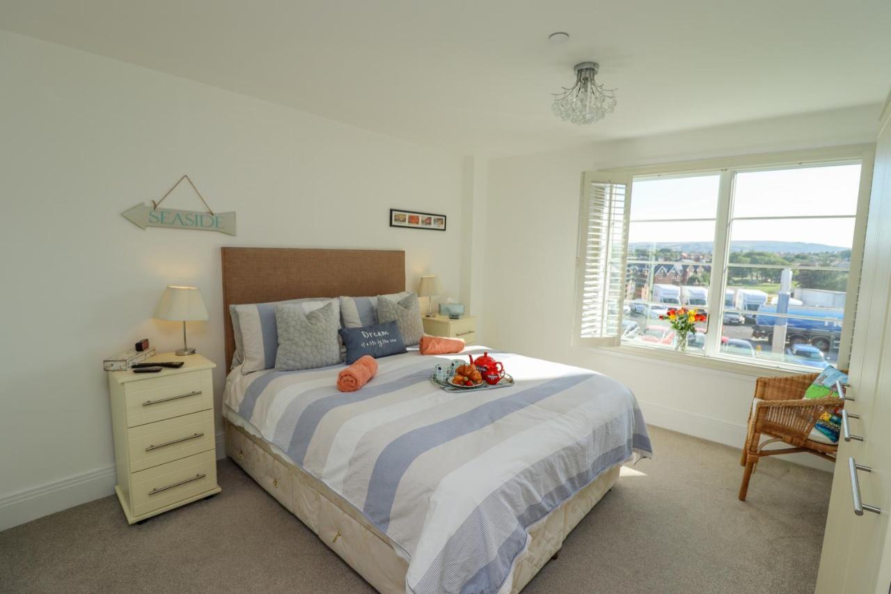 Above & Beyond Appartement Whitby Buitenkant foto